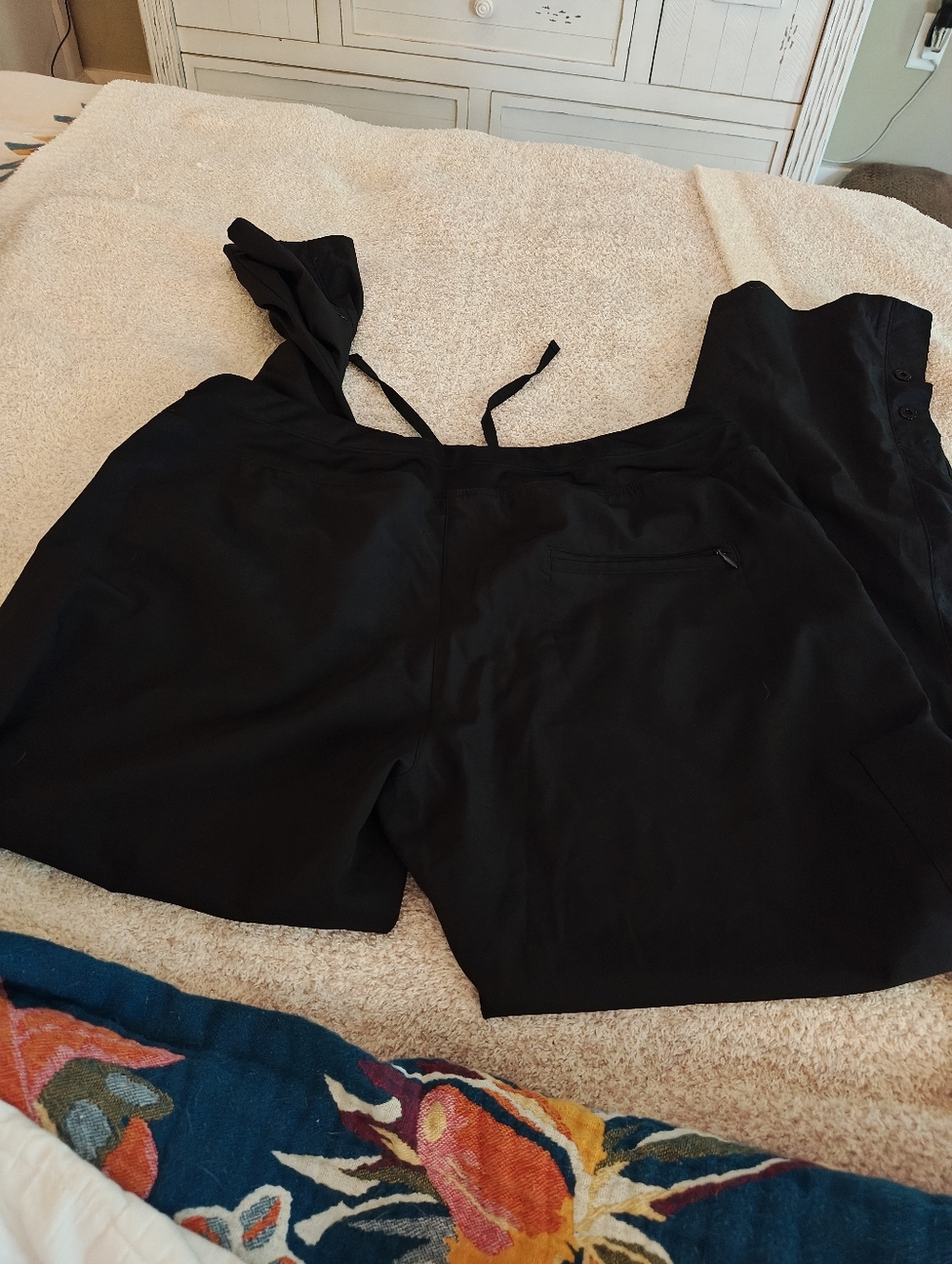 Barco One Women's Black Scrub Set, Top Large Bottom Medium Petite - Picture 8 of 10